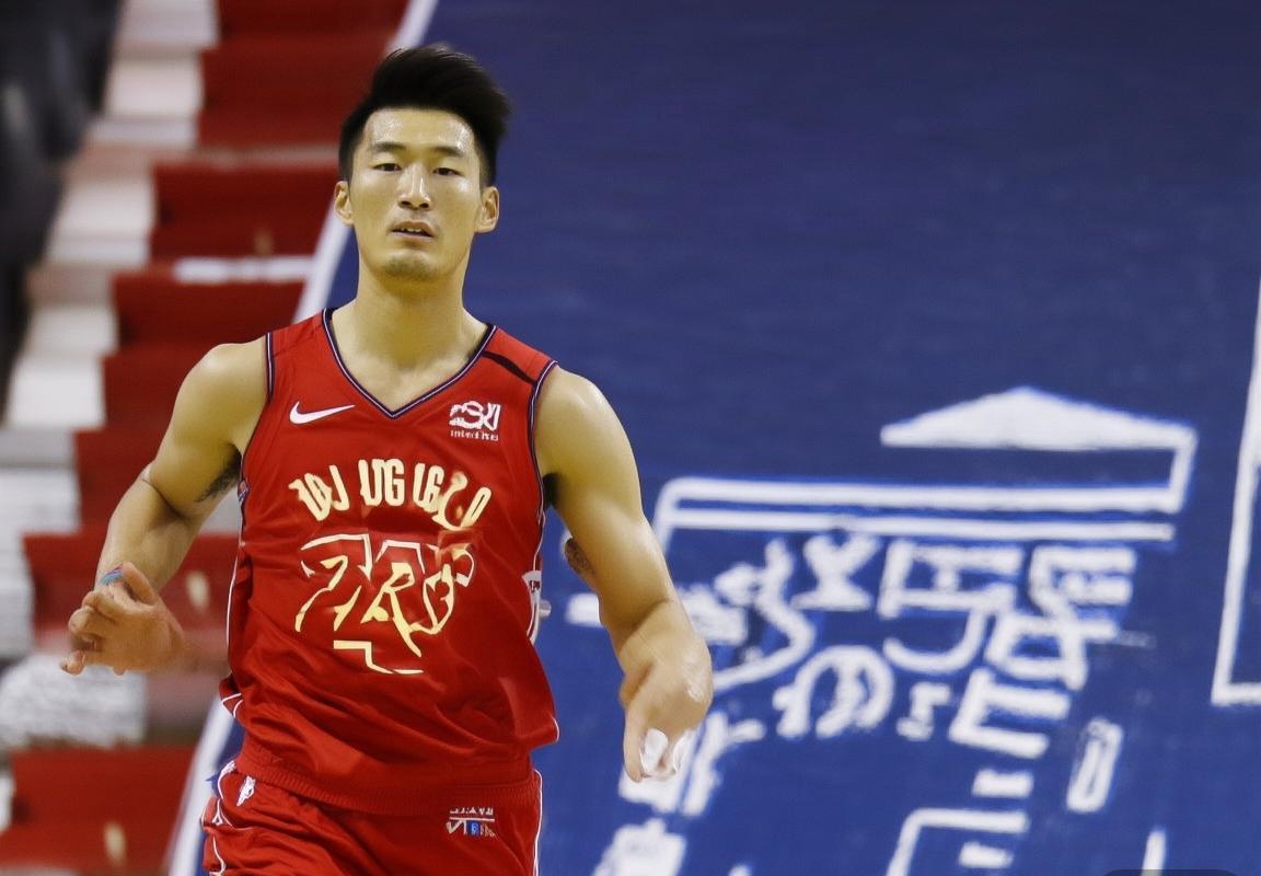 2016年NBA季后赛雷霆对决开拓者：经典对决回顾与战术分析(图2)